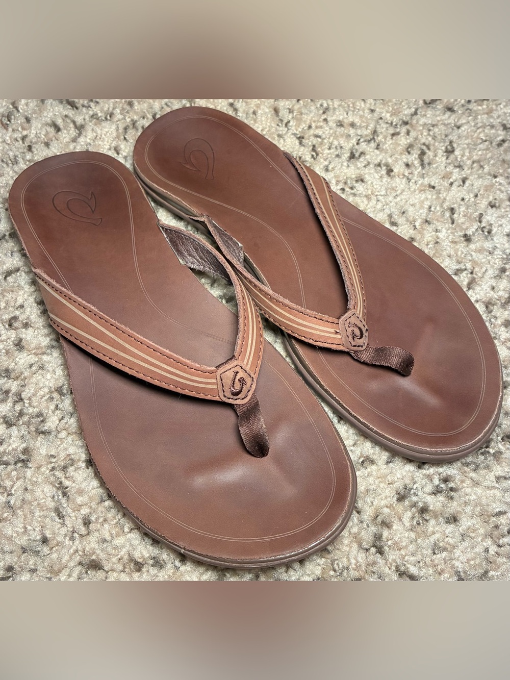 Olukai Aukai Brown Leather thong sandals women's flip flops US 7
